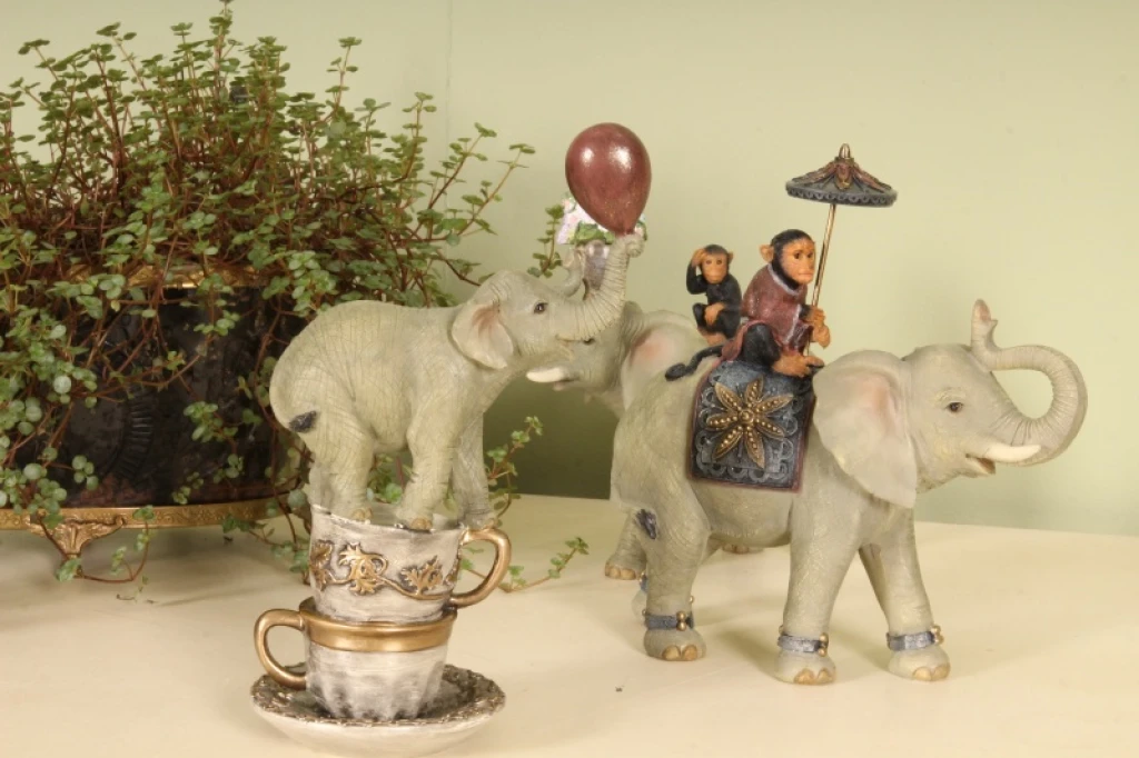 Animal Sculpture Elephant with Monkey - Brown - 19 cm