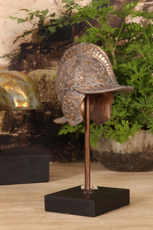 Helmet on Stand - Gold - 29.5 cm - Resin